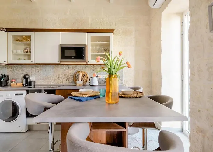 Couette-café Gallo House *